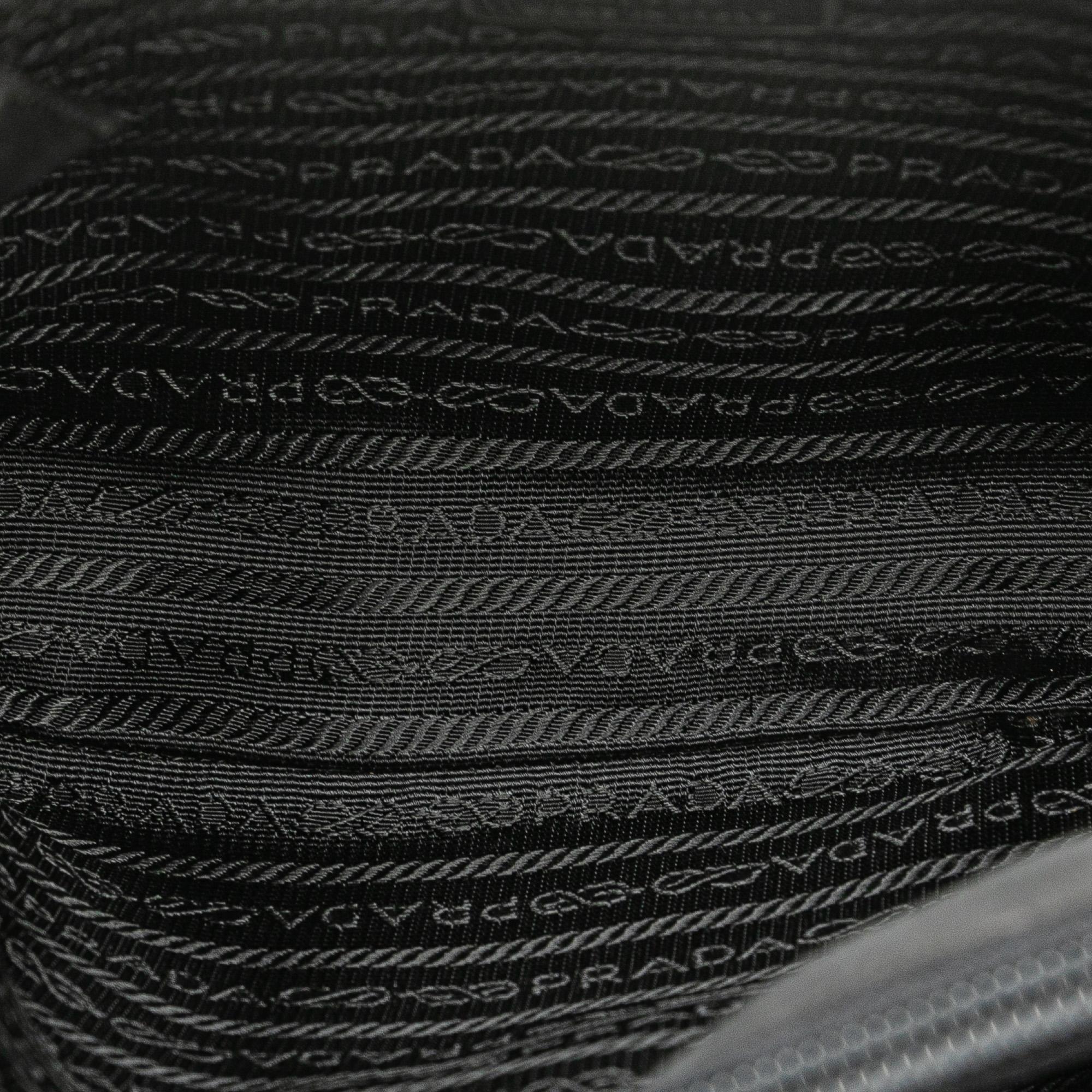 Prada Tessuto Tote (SHG-Zxfj6q)