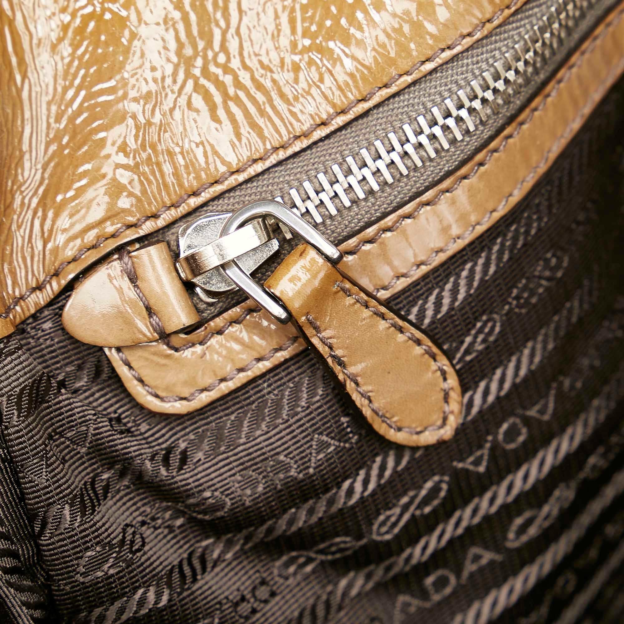 Prada Vernice Sfumato Shopping Tote Bag (SHG-31517)