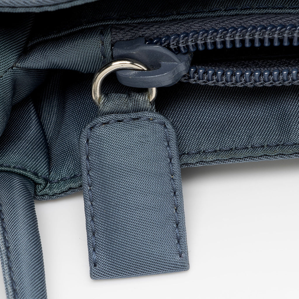 Prada Vintage Tessuto Small Tote (SHF-vOF7uH)