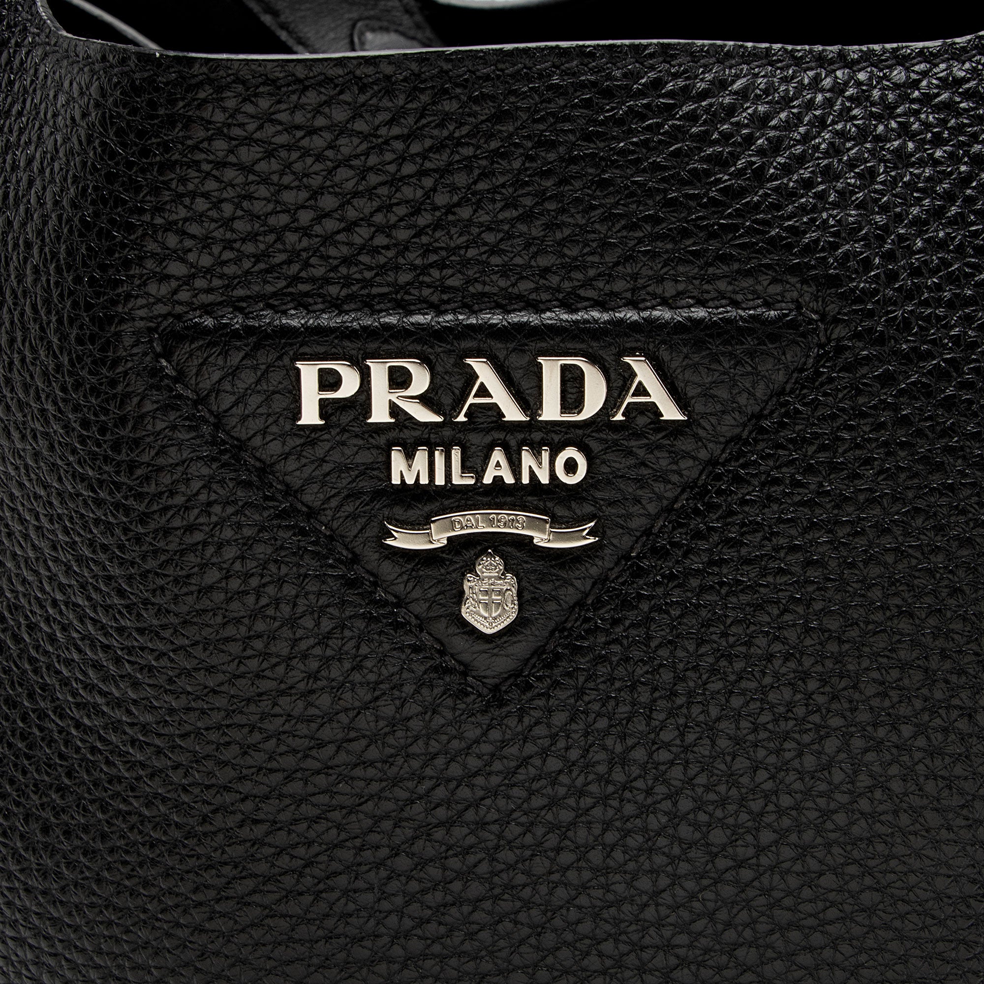 Prada Vitello Daino Dynamique Tote (SHF-db2hWK)
