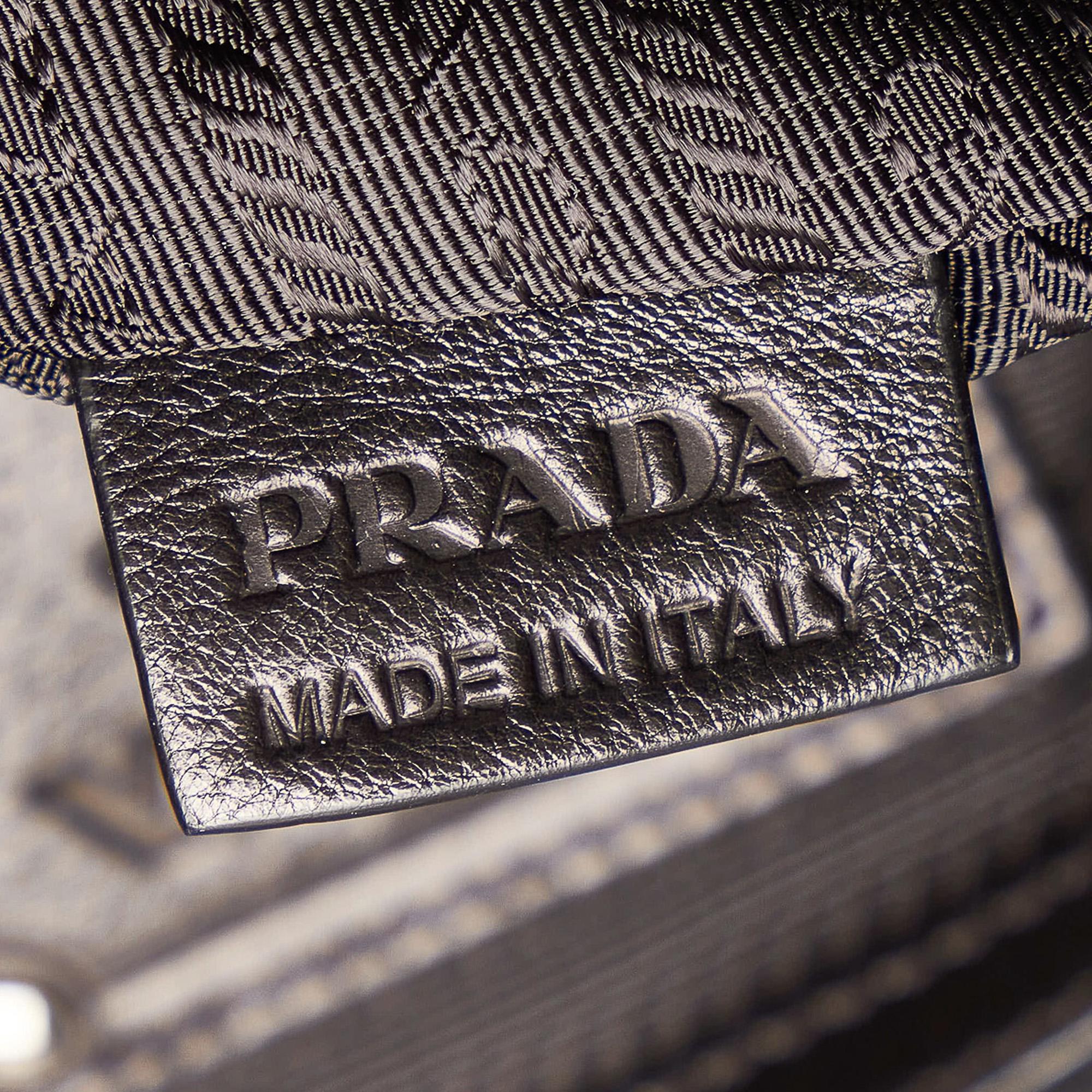 Prada Vitello Daino Leather Tote Bag (SHG-32029)