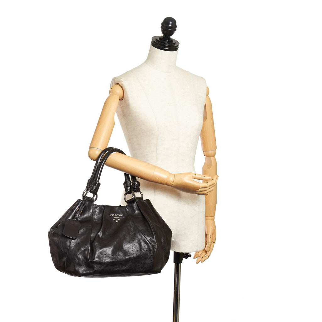 Prada Vitello Daino Leather Tote Bag (SHG-32029)