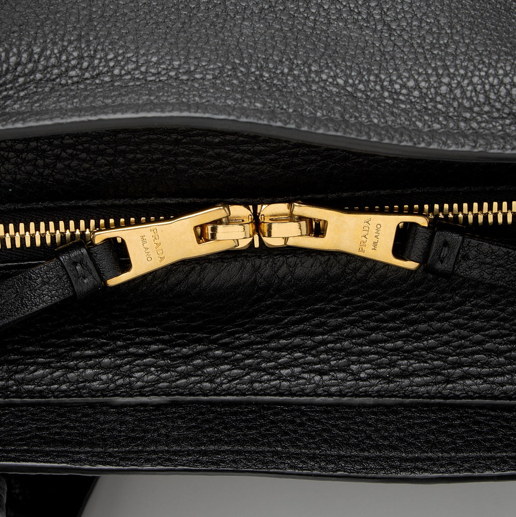 Prada Vitello Daino Pocket Shopping Tote (SHF-ArkUVK)