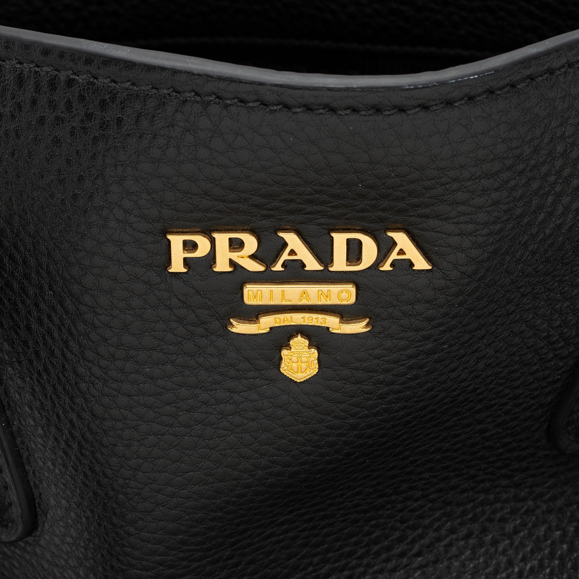 Prada Vitello Daino Shopping Tote (SHF-rtAZE9)