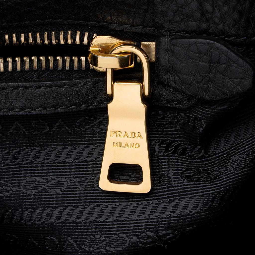 Prada Vitello Daino Shopping Tote (SHF-I79QkY)