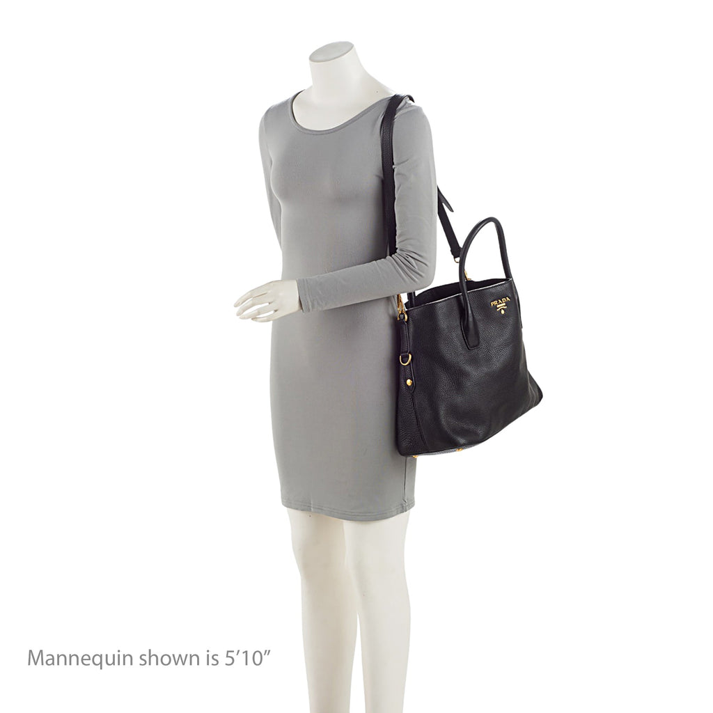 Prada Vitello Daino Shopping Tote (SHF-I79QkY)