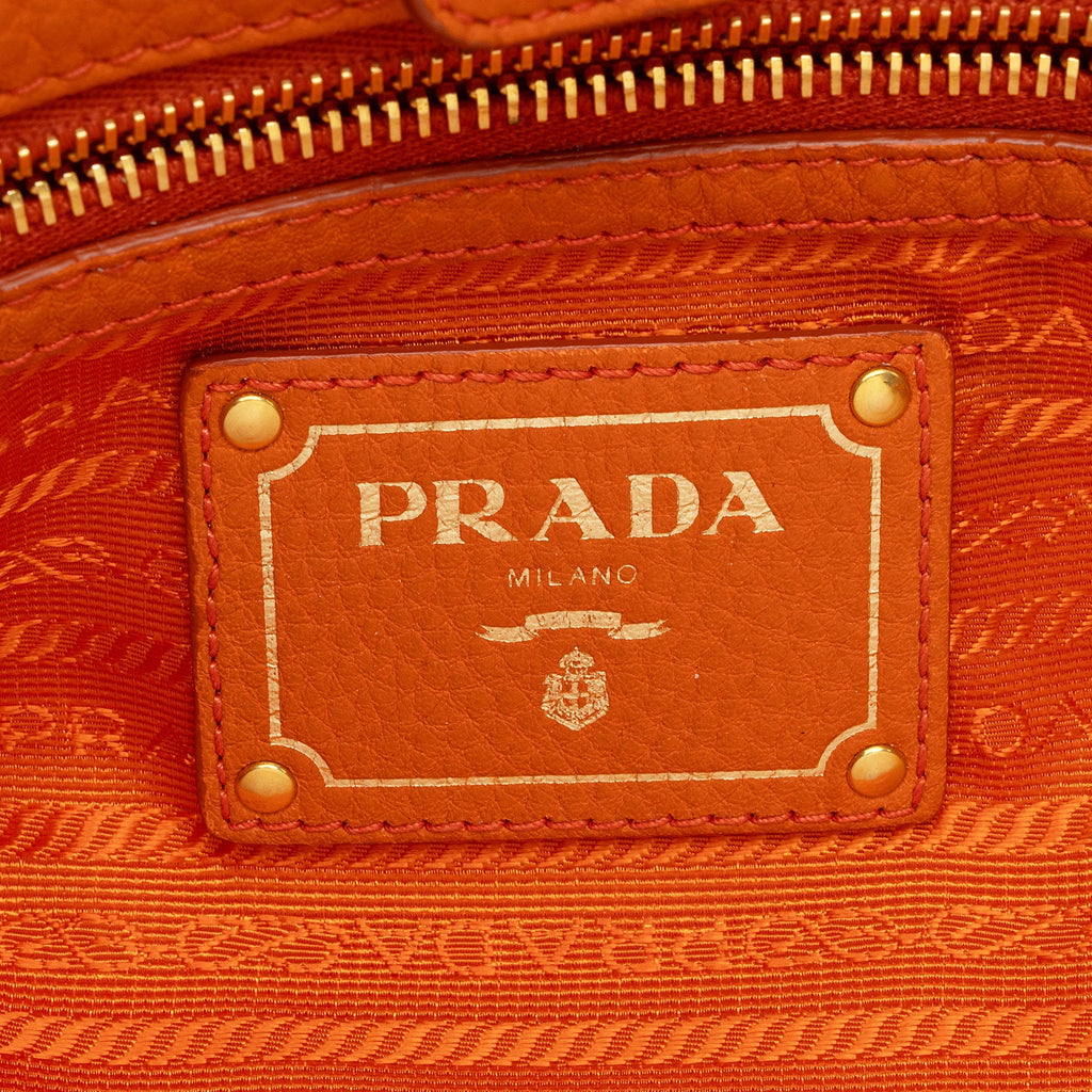 Prada Vitello Daino Shopping Tote (SHF-O52UVd)