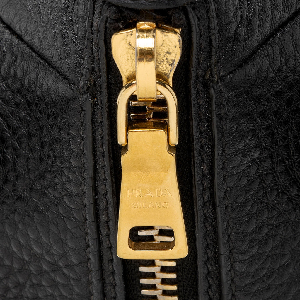 Prada Vitello Daino Shopping Tote (SHF-vYoFUv)