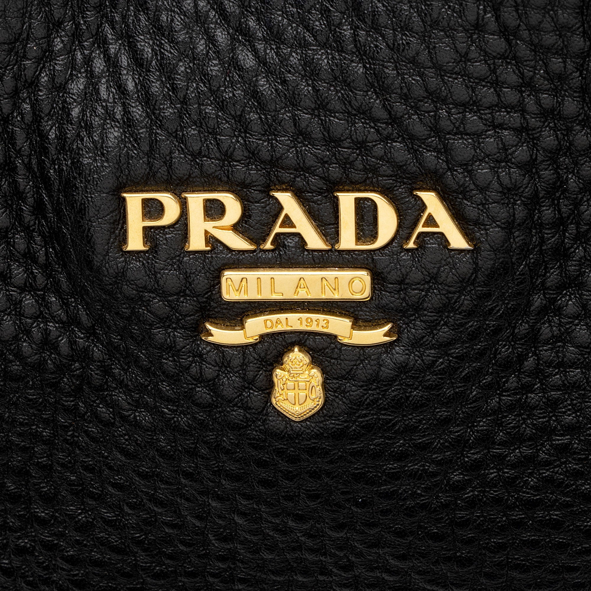 Prada Vitello Daino Shopping Tote (SHF-vYoFUv)