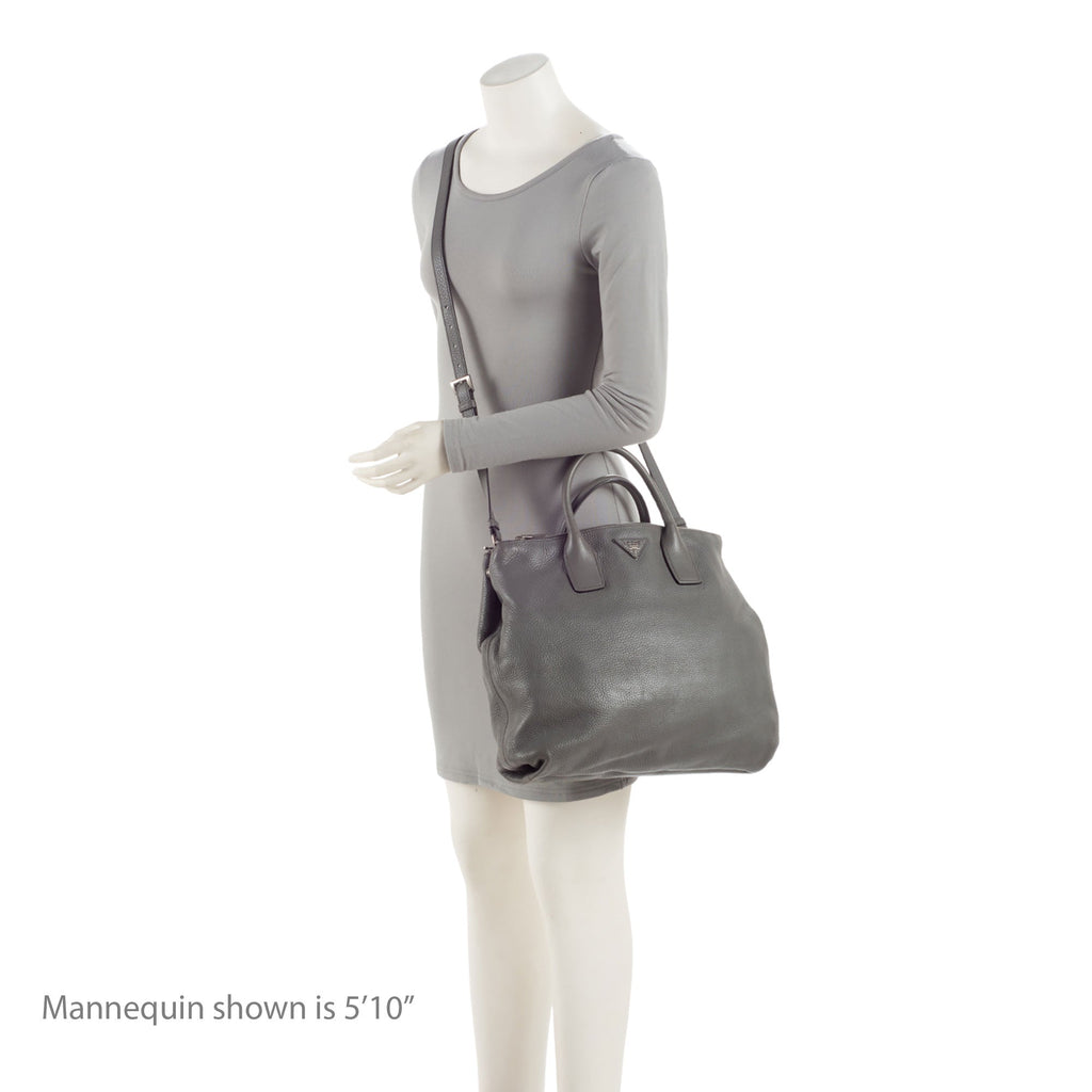 Prada Vitello Daino Shopping Tote (SHF-VEDEUE)