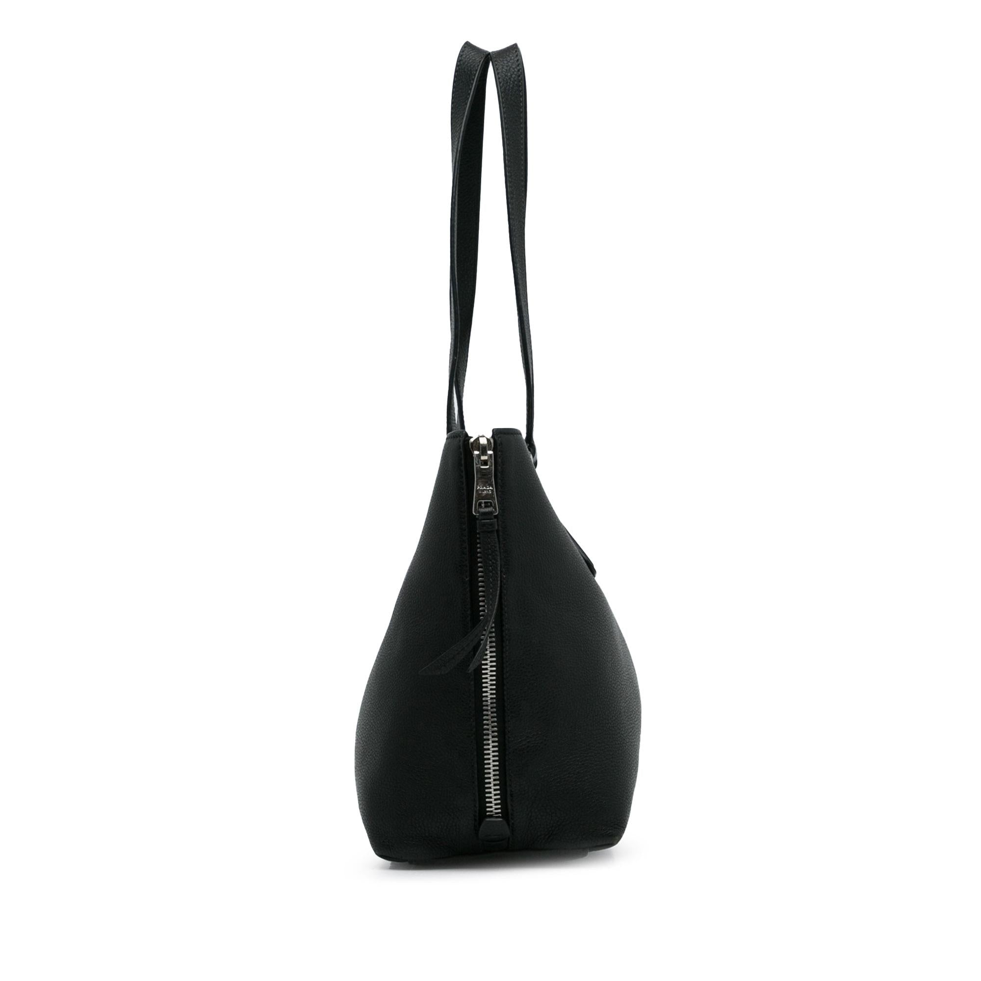 Prada Vitello Daino Side Zip Tote (SHG-G8aLLR)