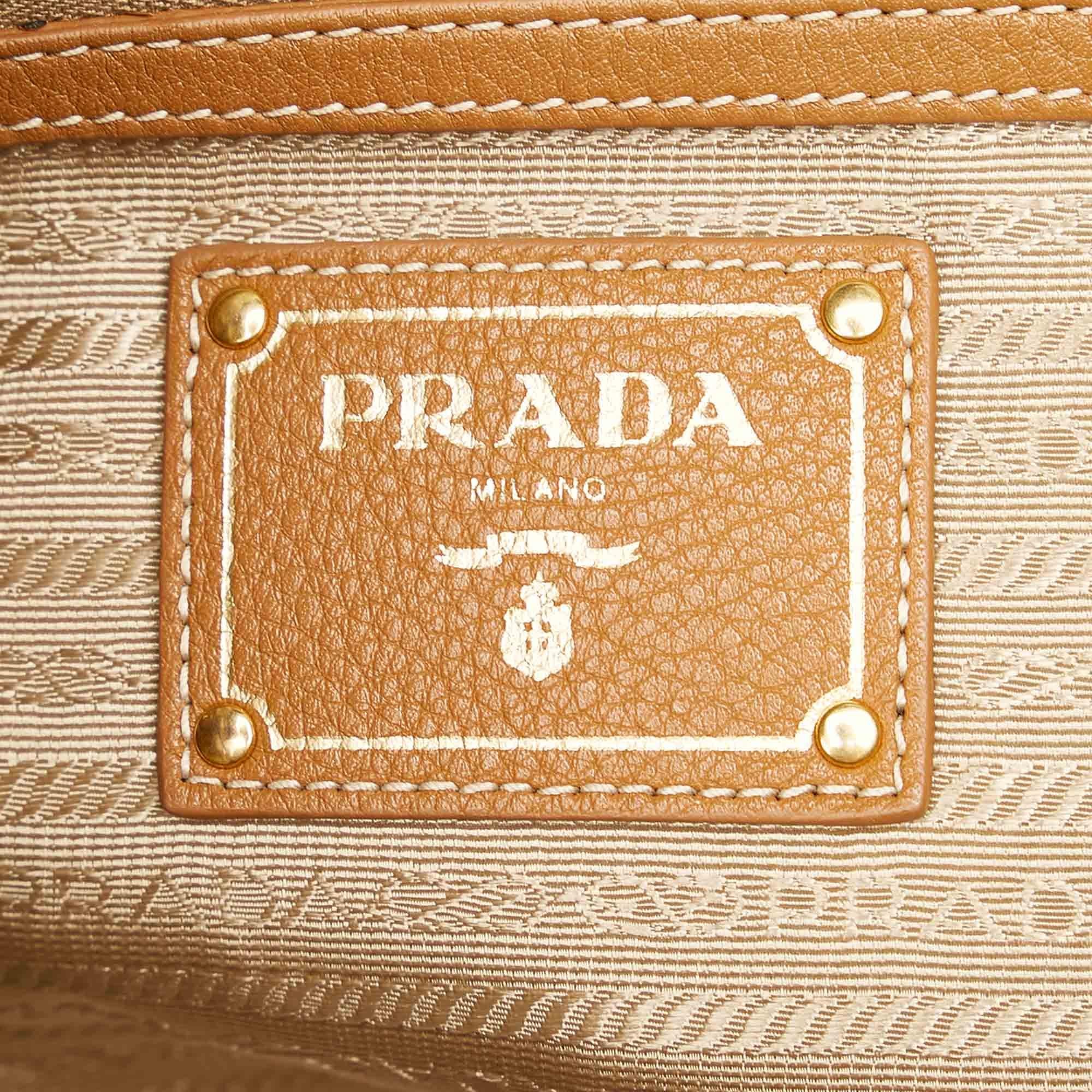 Prada Vitello Daino Tote Bag (SHG-22230)
