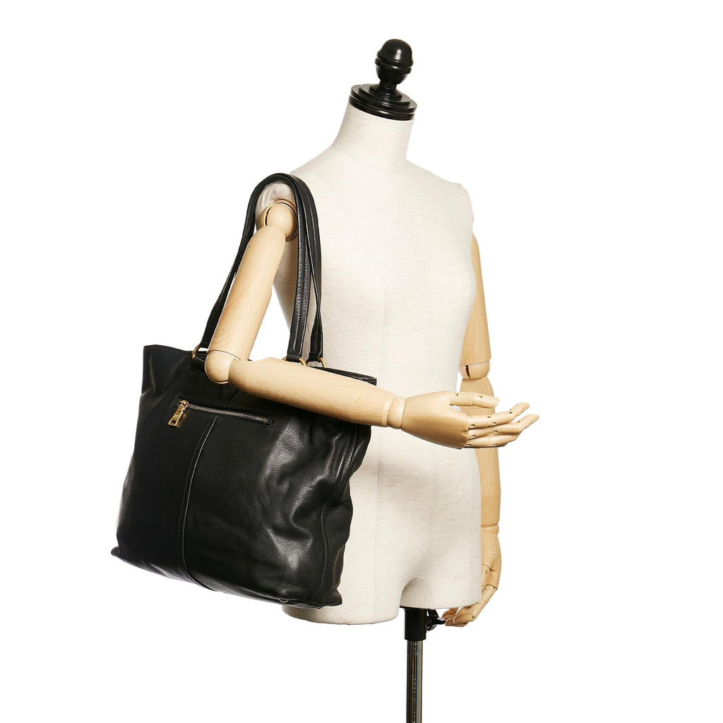 Prada Vitello Daino Tote Bag (SHG-30120)