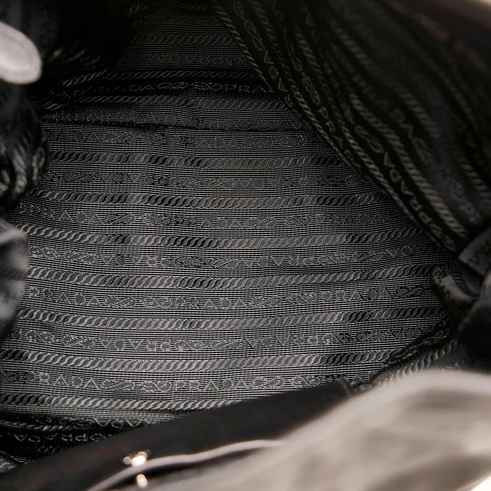 Prada Vitello Daino Tote Bag (SHG-30850)