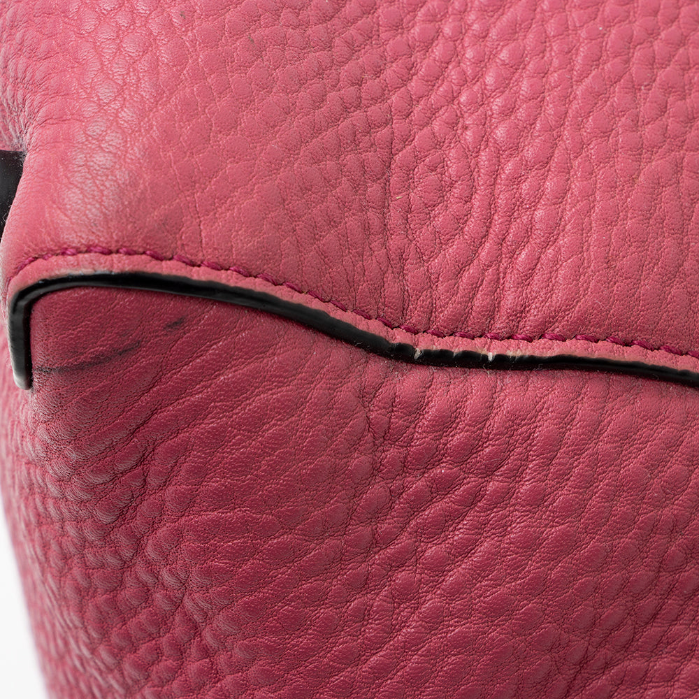 Prada Vitello Daino Tote (SHF-17828)