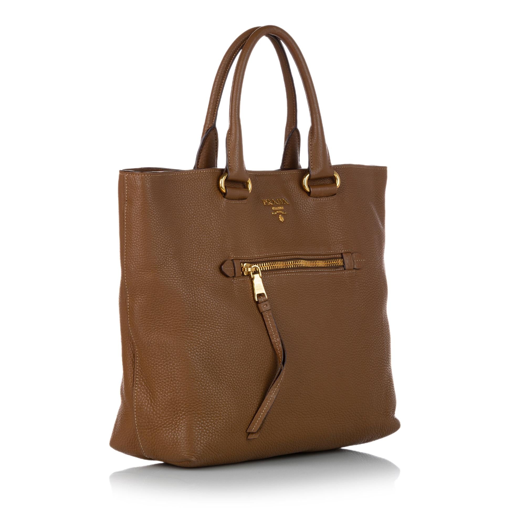 Prada Vitello Daino Tote (SHG-26374)