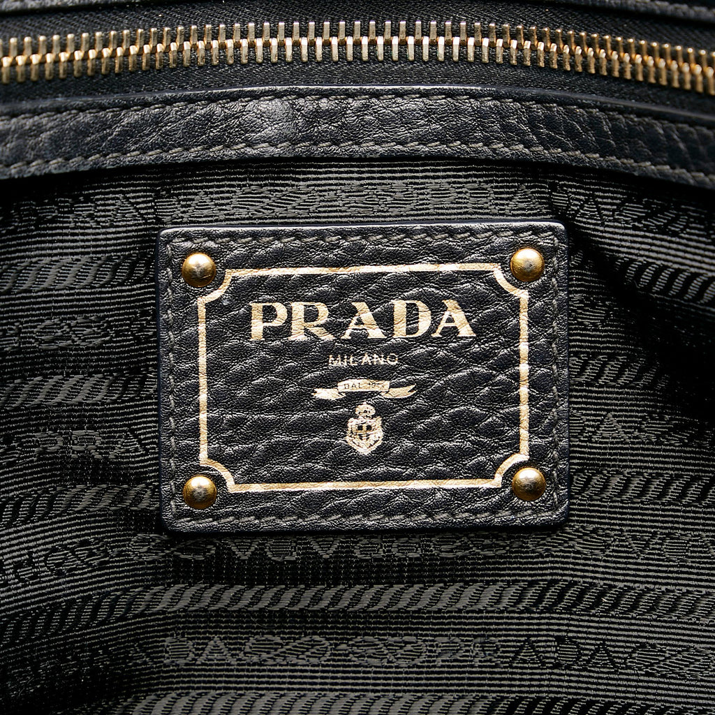 Prada Vitello Daino Tote (SHG-nYFZou)