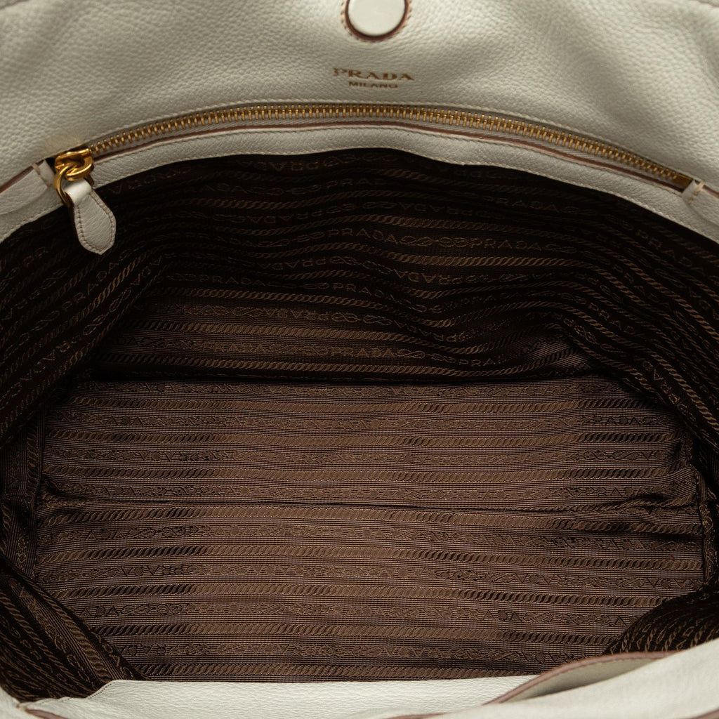 Prada Vitello Daino Tote (SHG-7Dy5oI)