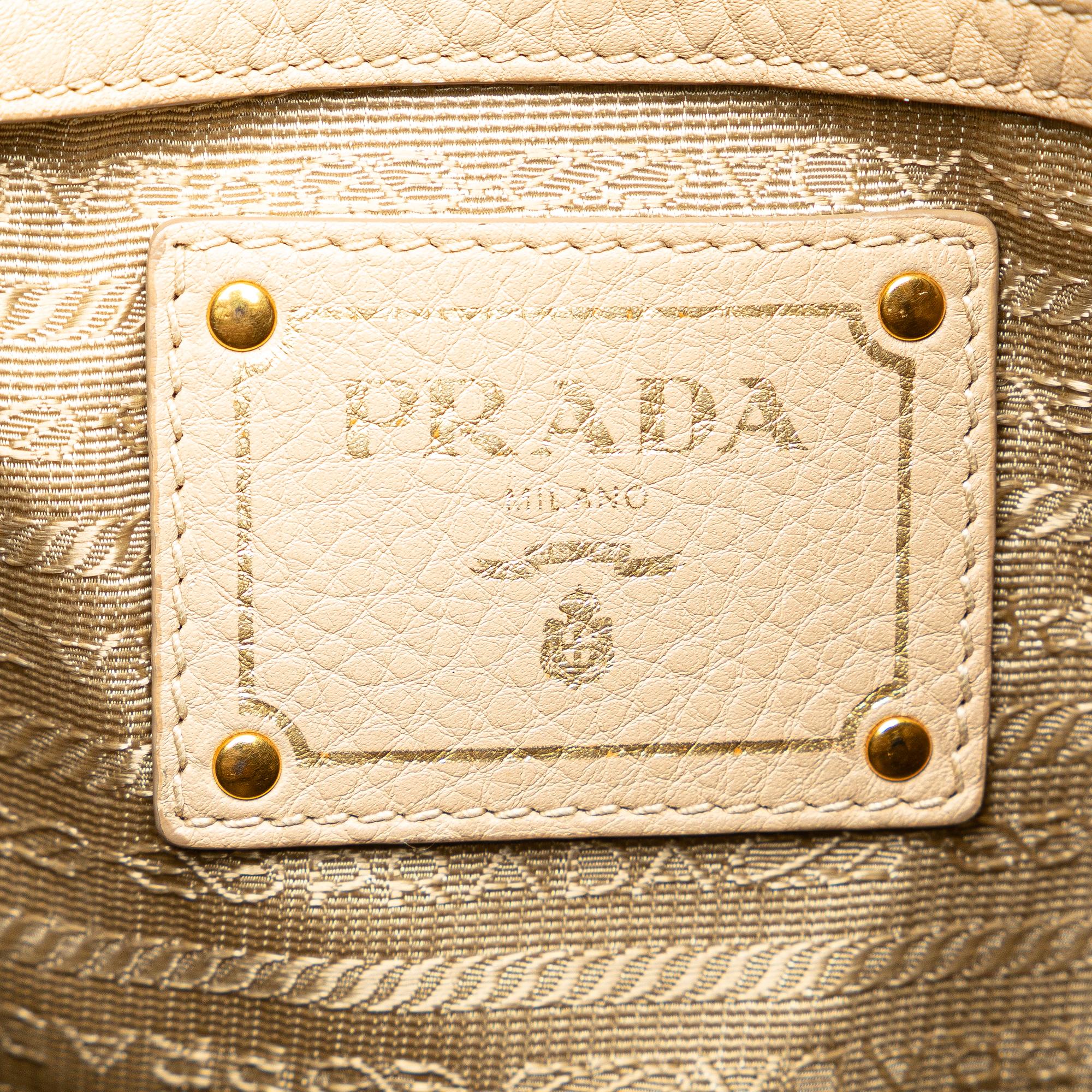 Prada Vitello Daino Tote (SHG-FRa3rC)