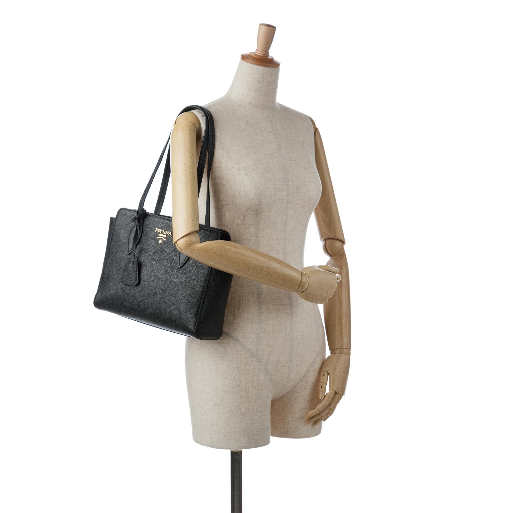 Prada Vitello Phenix Tote (SHG-N8JpML)
