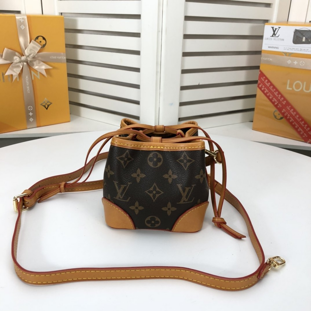 Elite Carryalls
