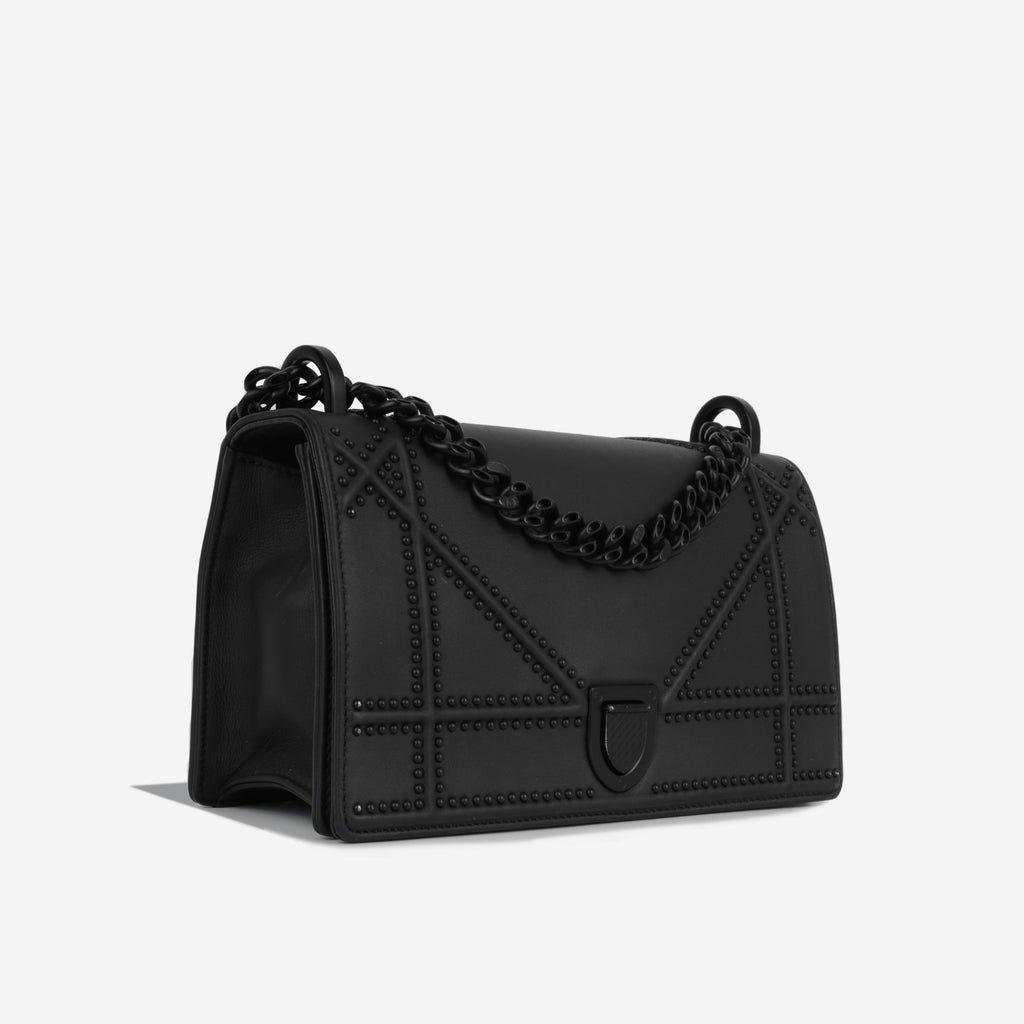 Diororama - Black Ultramatte