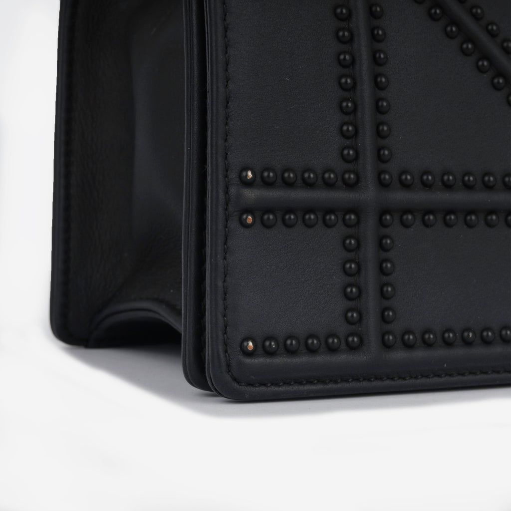 Diororama - Black Ultramatte