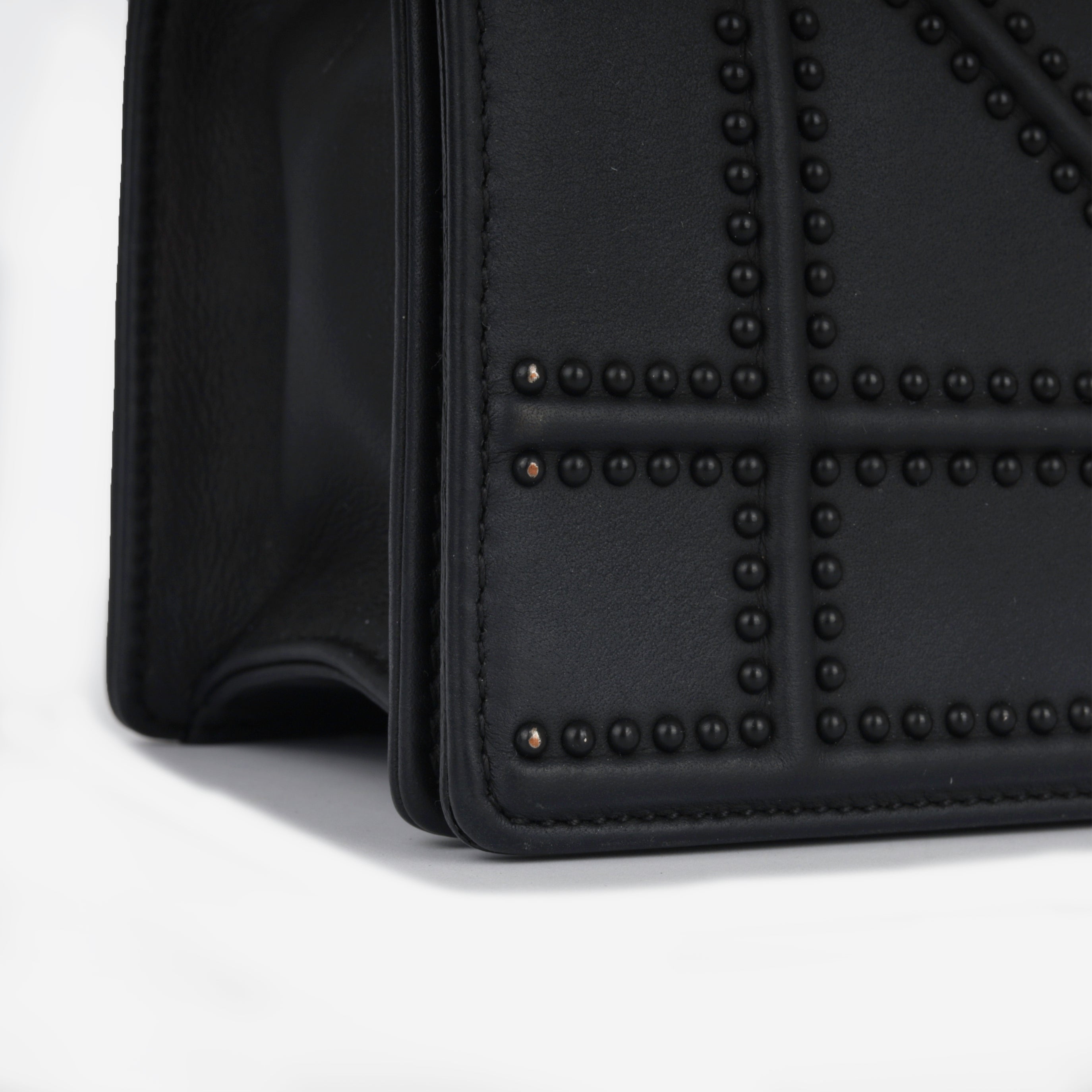Diororama - Black Ultramatte