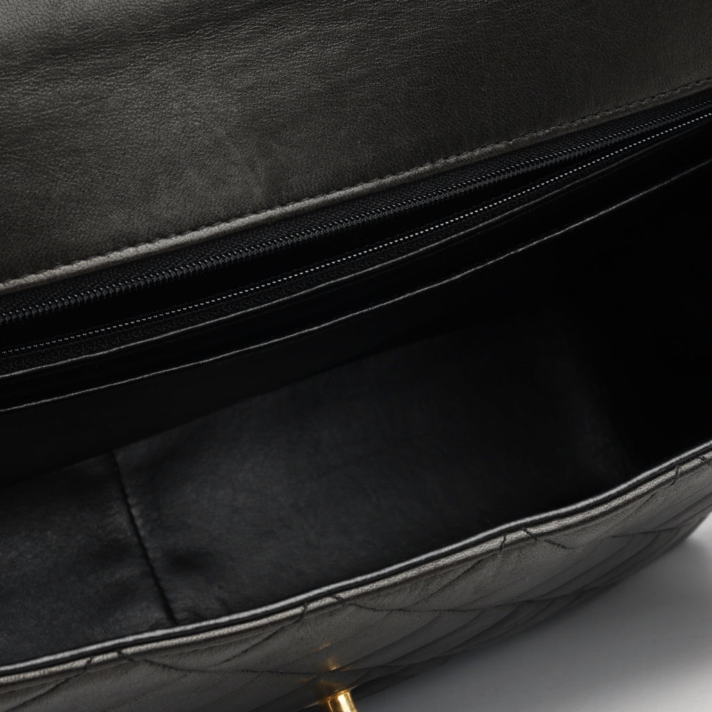 Vintage Classic Flap Bag - Jumbo