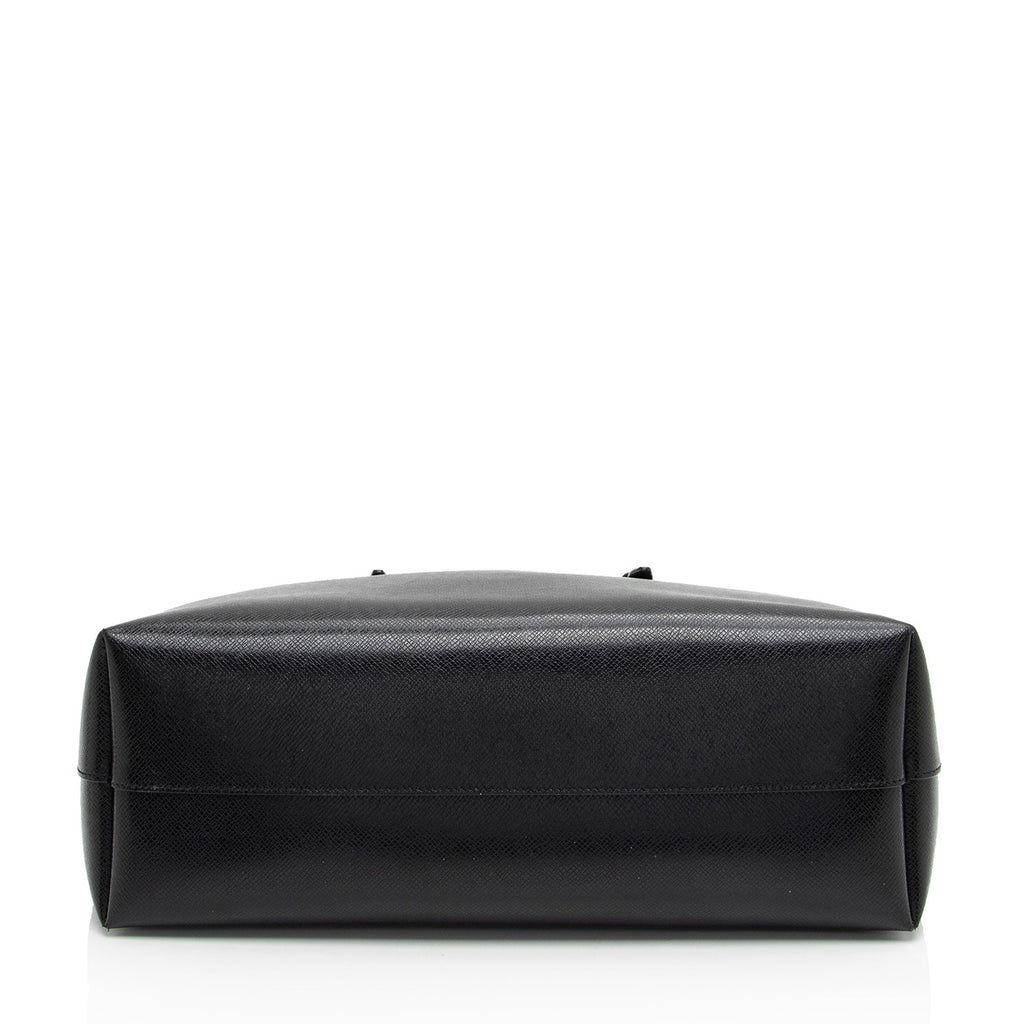 Saint Laurent Boucle Embossed Leather Shopping Tote (SHF-vDDdVh)