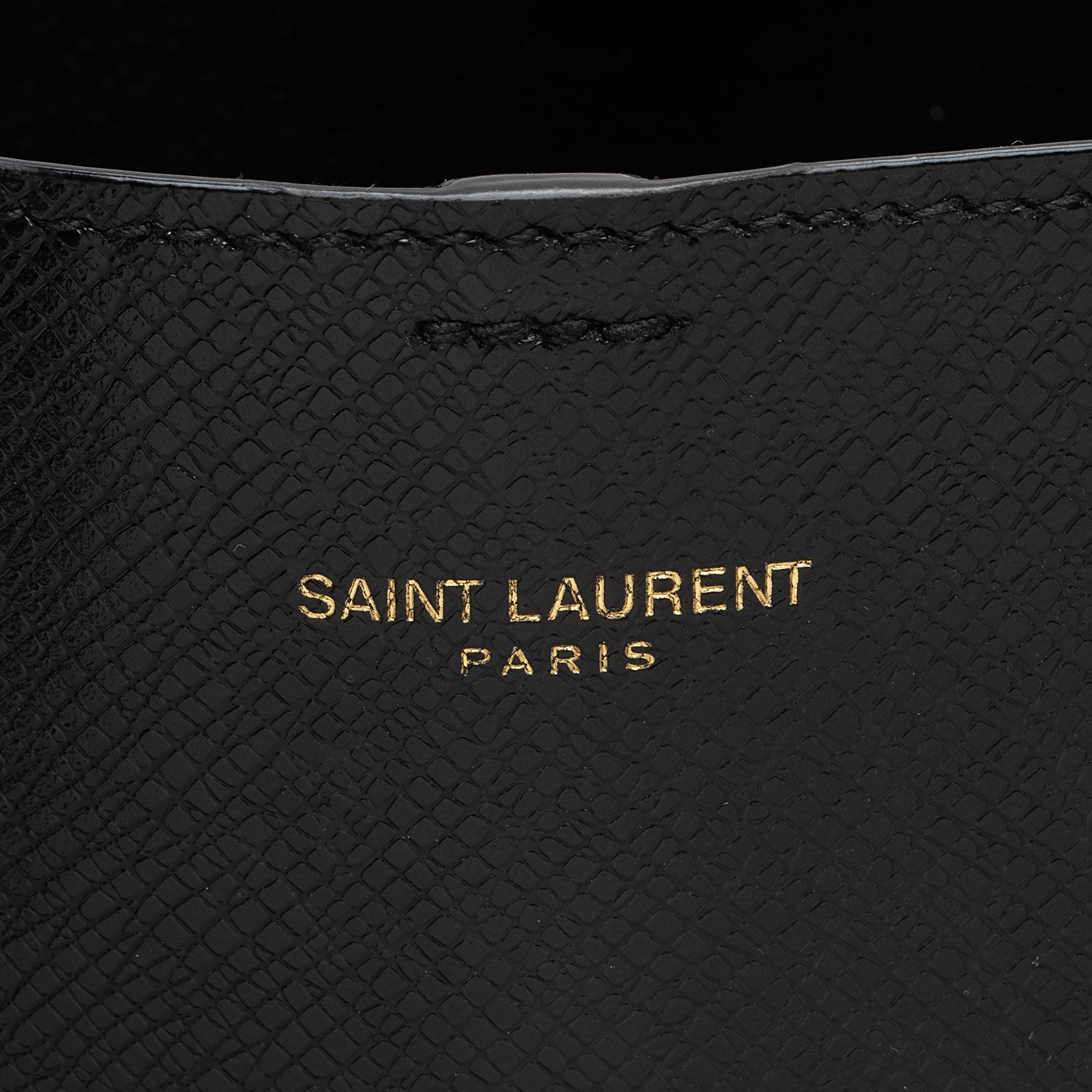 Saint Laurent Boucle Embossed Leather Shopping Tote (SHF-vDDdVh)