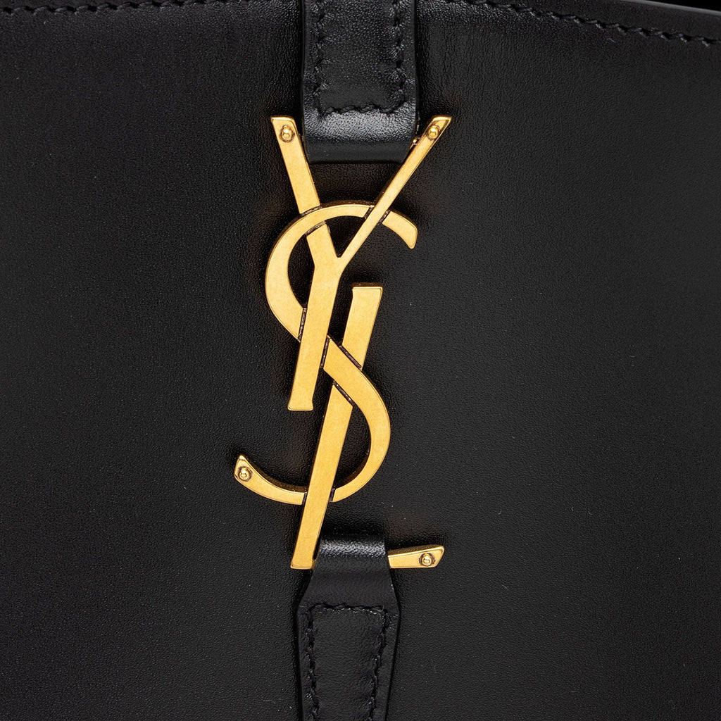 Saint Laurent Calfskin Monogram Le 37 Bucket Bag (SHF-U75VCF)