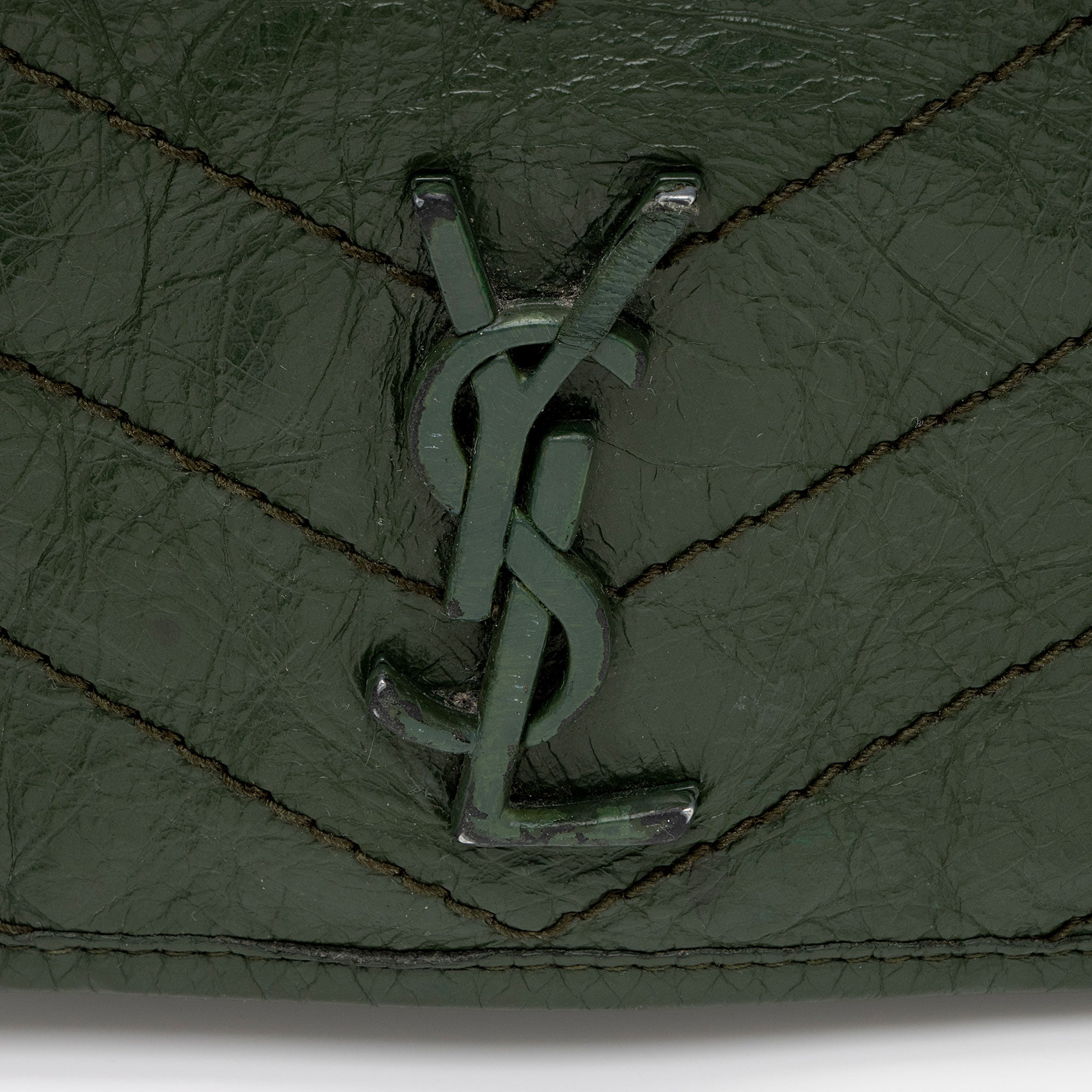Saint Laurent Crinkled Calfskin Monogram Niki Chain Wallet (SHF-w5uFiz)