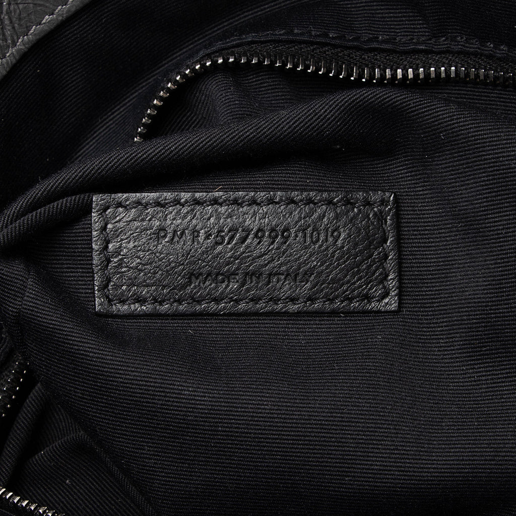 Saint Laurent Crinkled Calfskin Monogram Niki Medium Shopping Tote (SHF-gLfdmG)