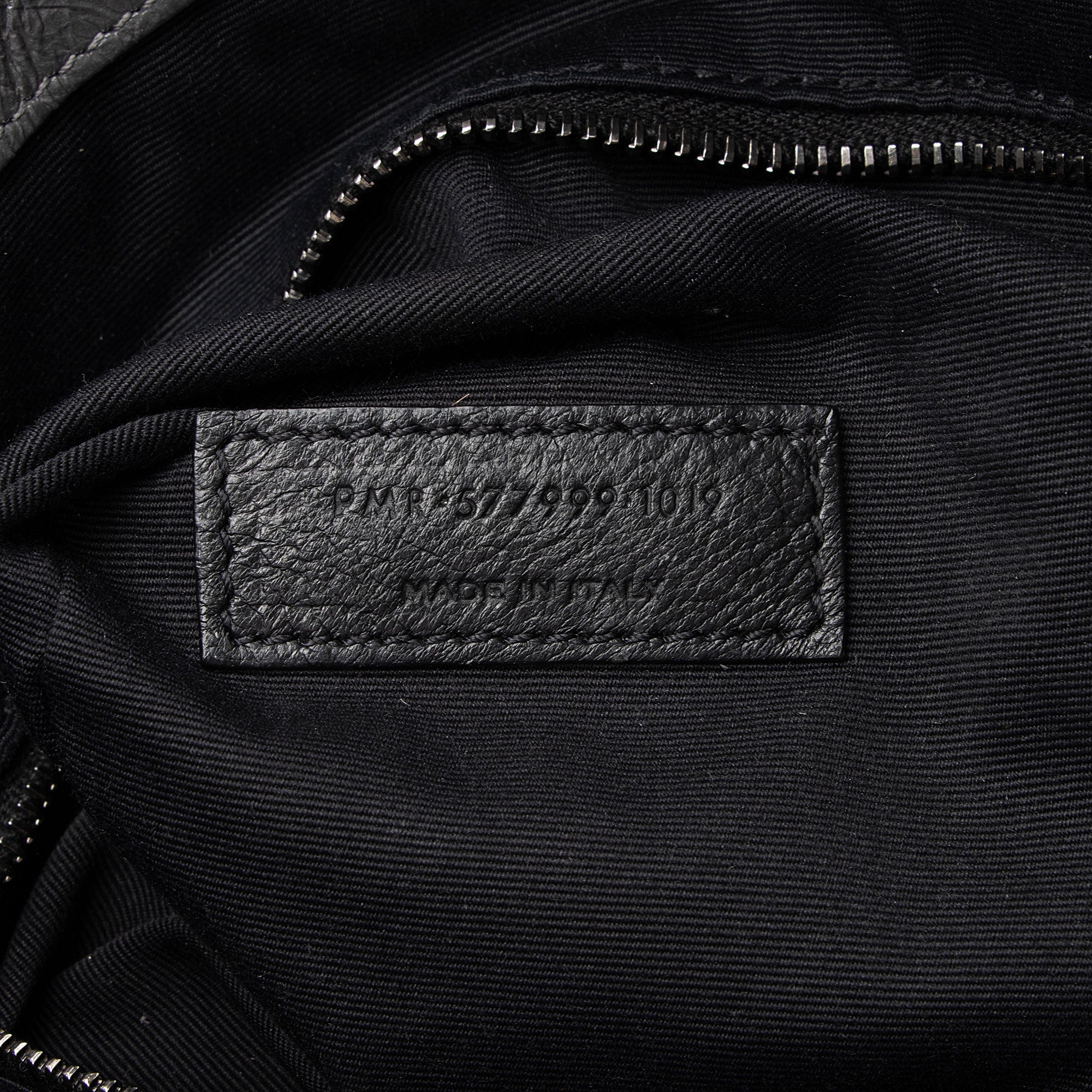 Saint Laurent Crinkled Calfskin Monogram Niki Medium Shopping Tote (SHF-gLfdmG)