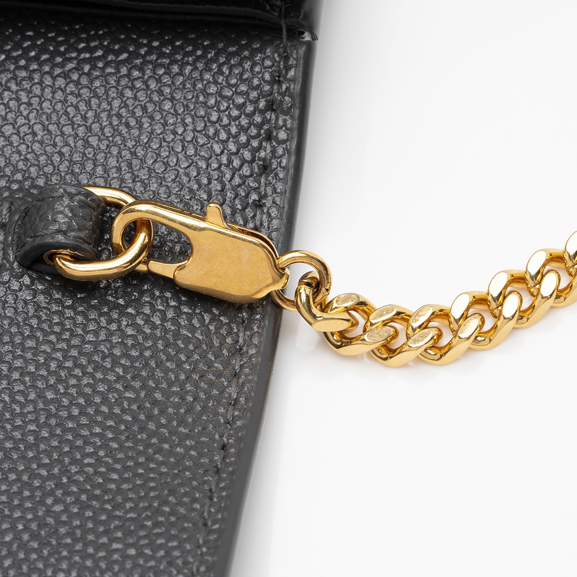 Saint Laurent Grain De Poudre Monogram Uptown Chain Wallet (SHF-WHffX5)