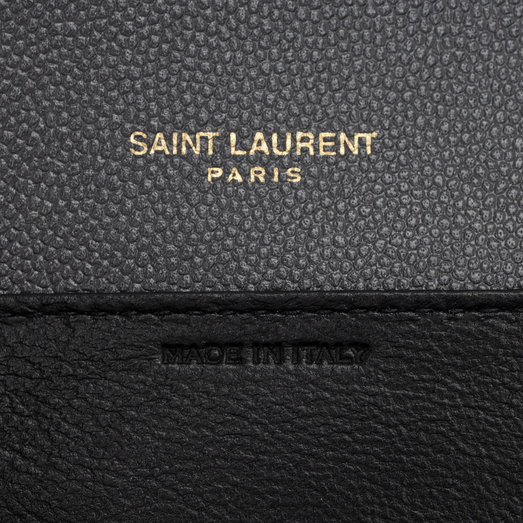 Saint Laurent Grain De Poudre Monogram Uptown Chain Wallet (SHF-WHffX5)