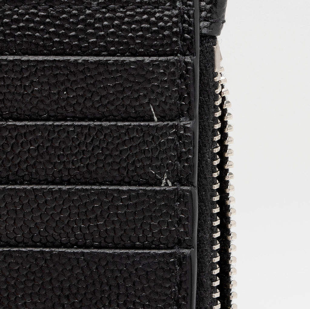 Saint Laurent Grain de Podure Zipped Monogram Wallet (SHF-we8vHe)