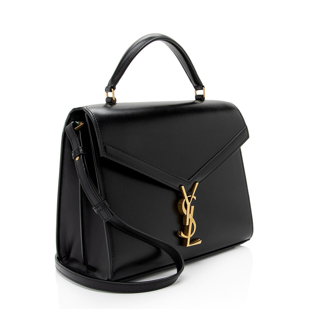 Saint Laurent Grain de Poudre Monogram Cassandra Medium Top Handle (SHF-EEhl36)