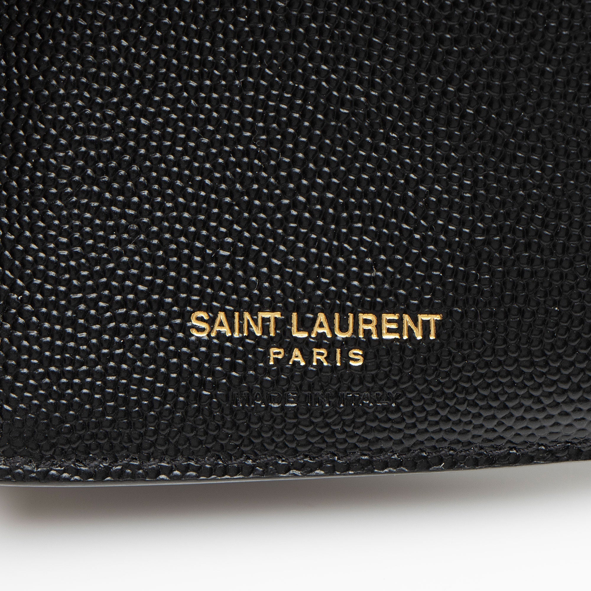 Saint Laurent Grain de Poudre Monogram Compact Tri-Fold Wallet (SHF-j0cHxO)