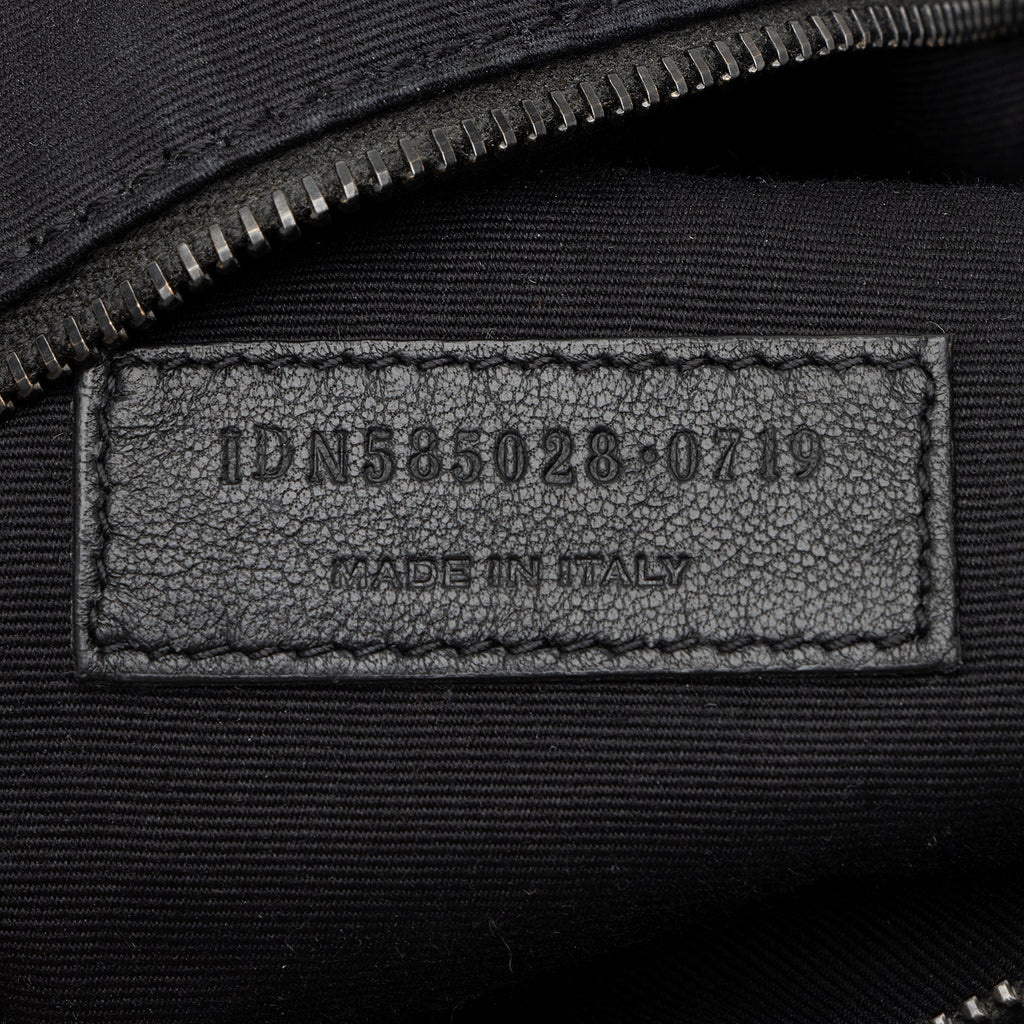 Saint Laurent Lambskin Large Monogram Nolita Bag (SHF-23575)