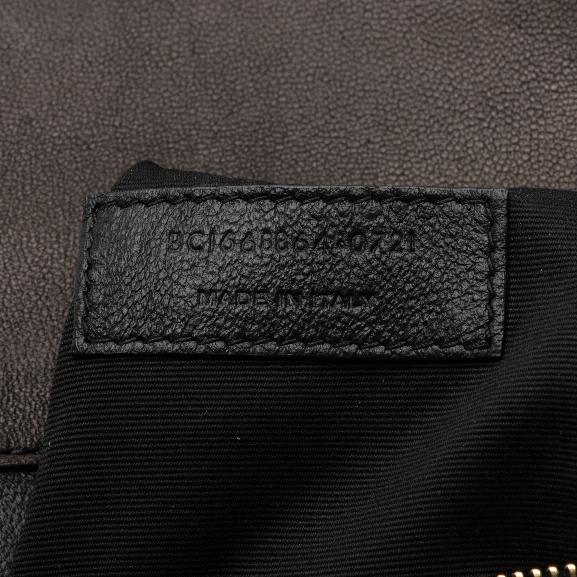 Saint Laurent Lambskin Monogram Gaby Chain Envelope Bag (SHF-KQUxzQ)