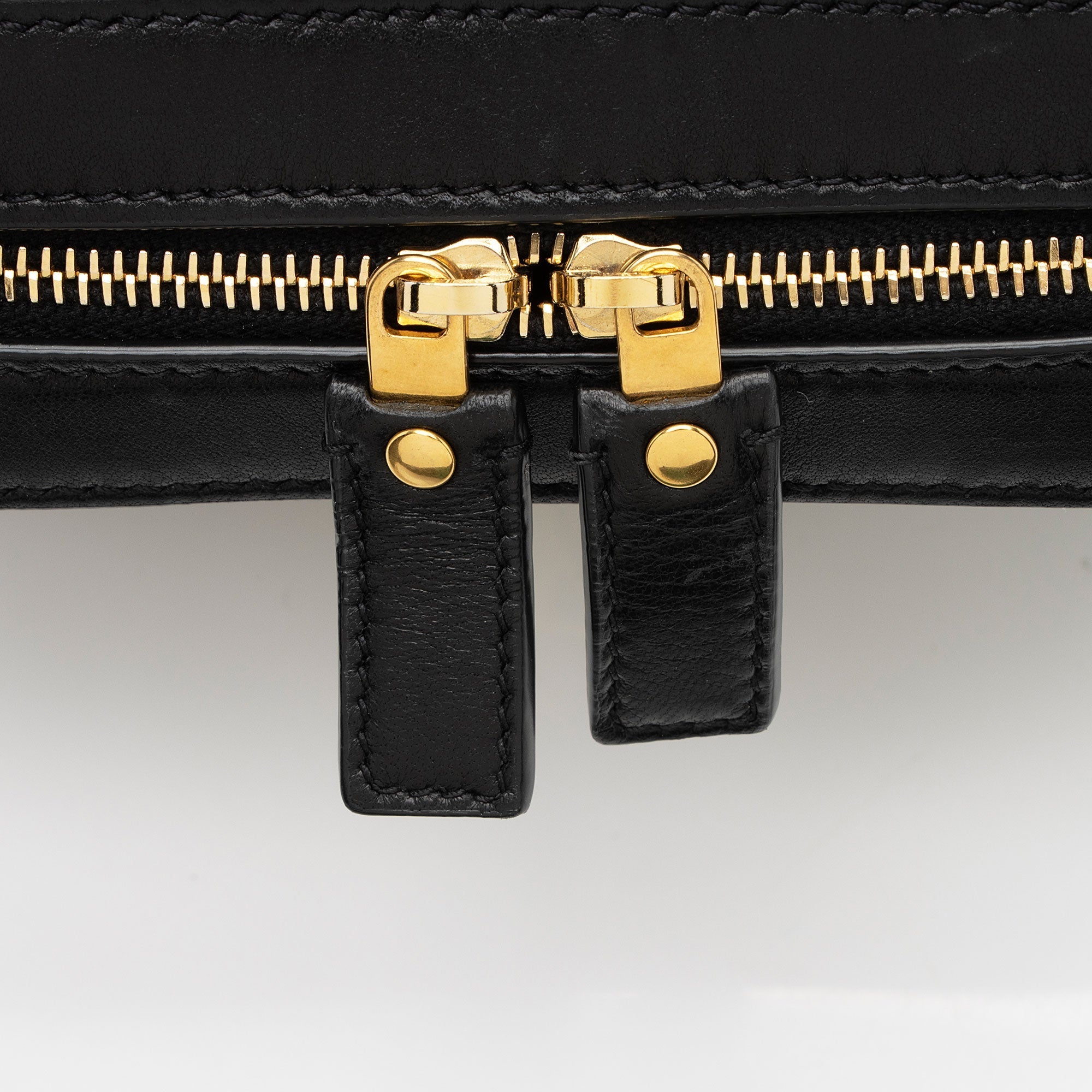 Saint Laurent Matalasse Calfskin Monogram Vicky Belt Bag (SHF-UFp2hO)