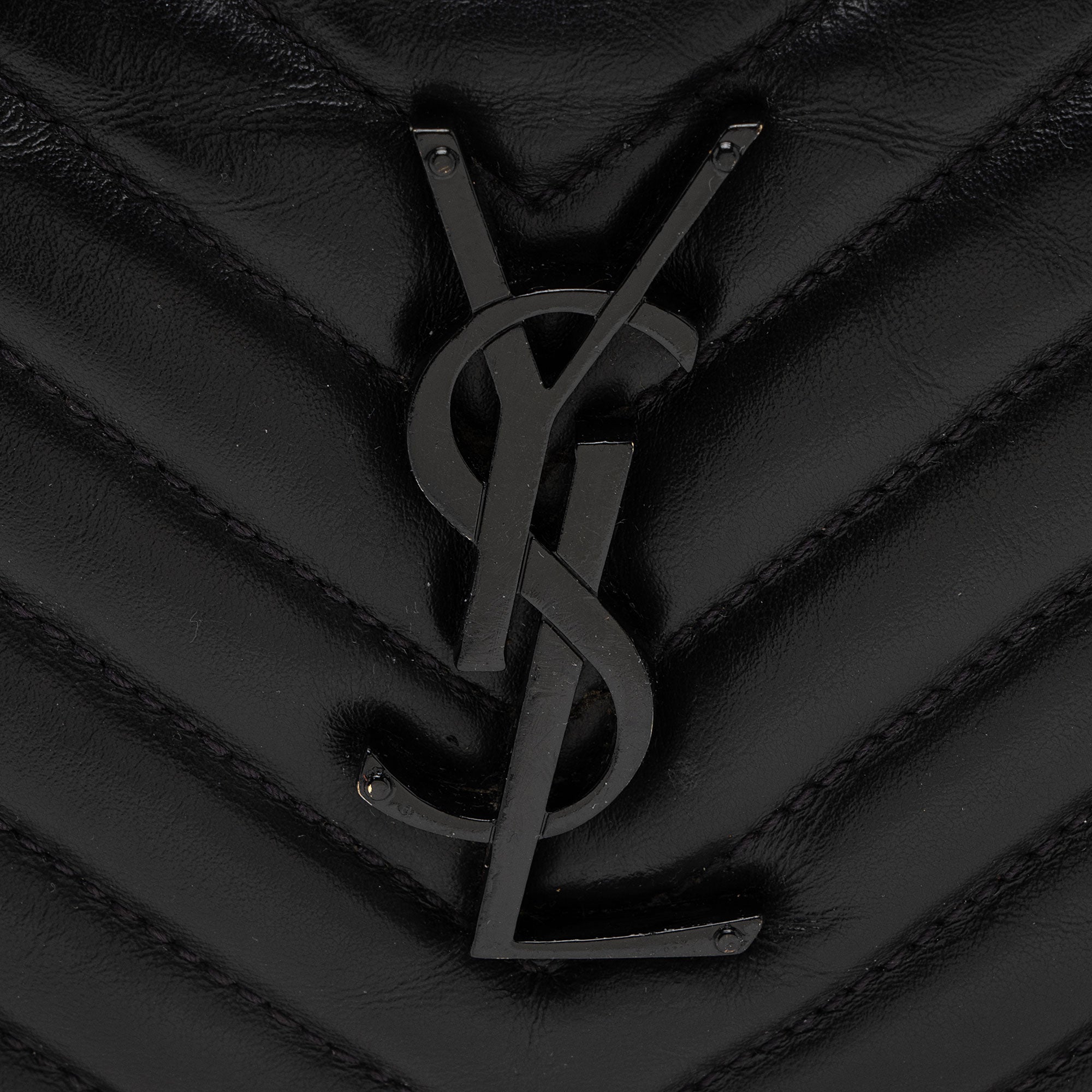 Saint Laurent Matelasse Calfskin Matte Black Monogram Lou Camera Bag (SHF-PIyVqF)