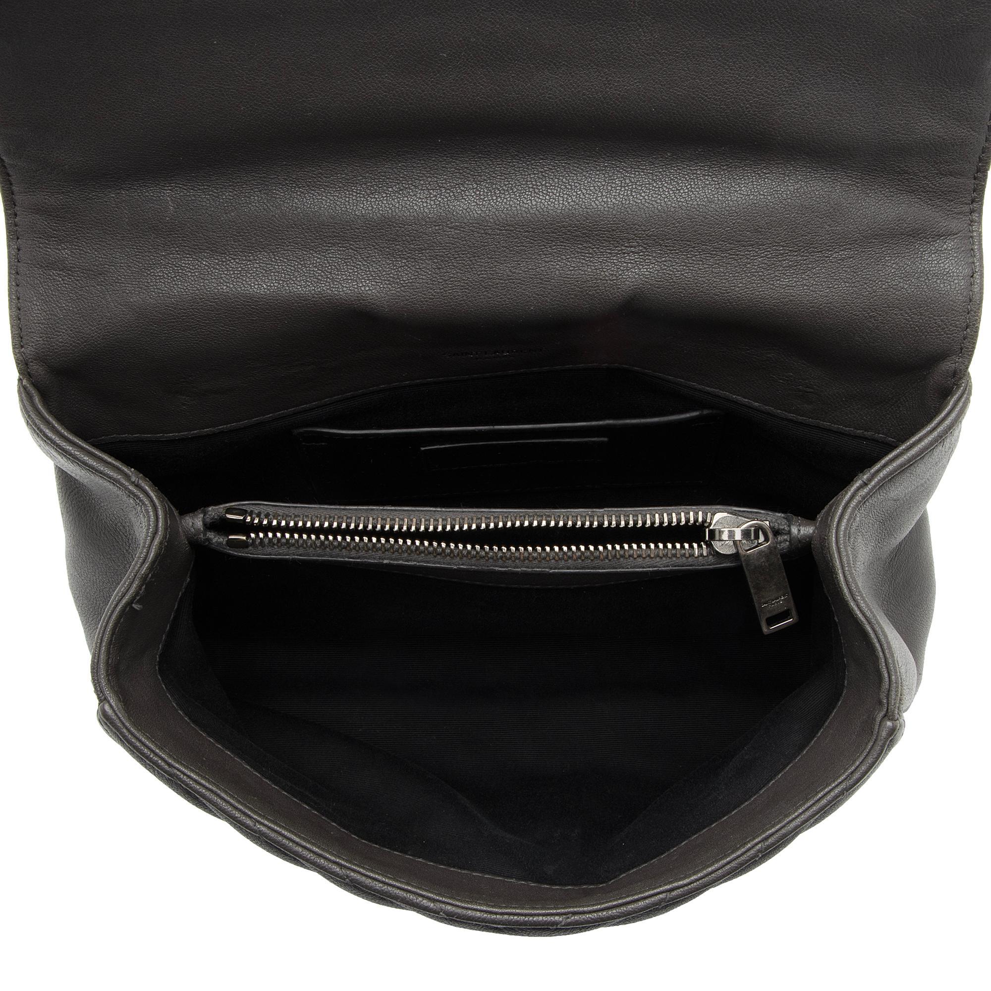 Saint Laurent Matelasse Calfskin Monogram College Medium Shoulder Bag (SHF-VVdWy3)