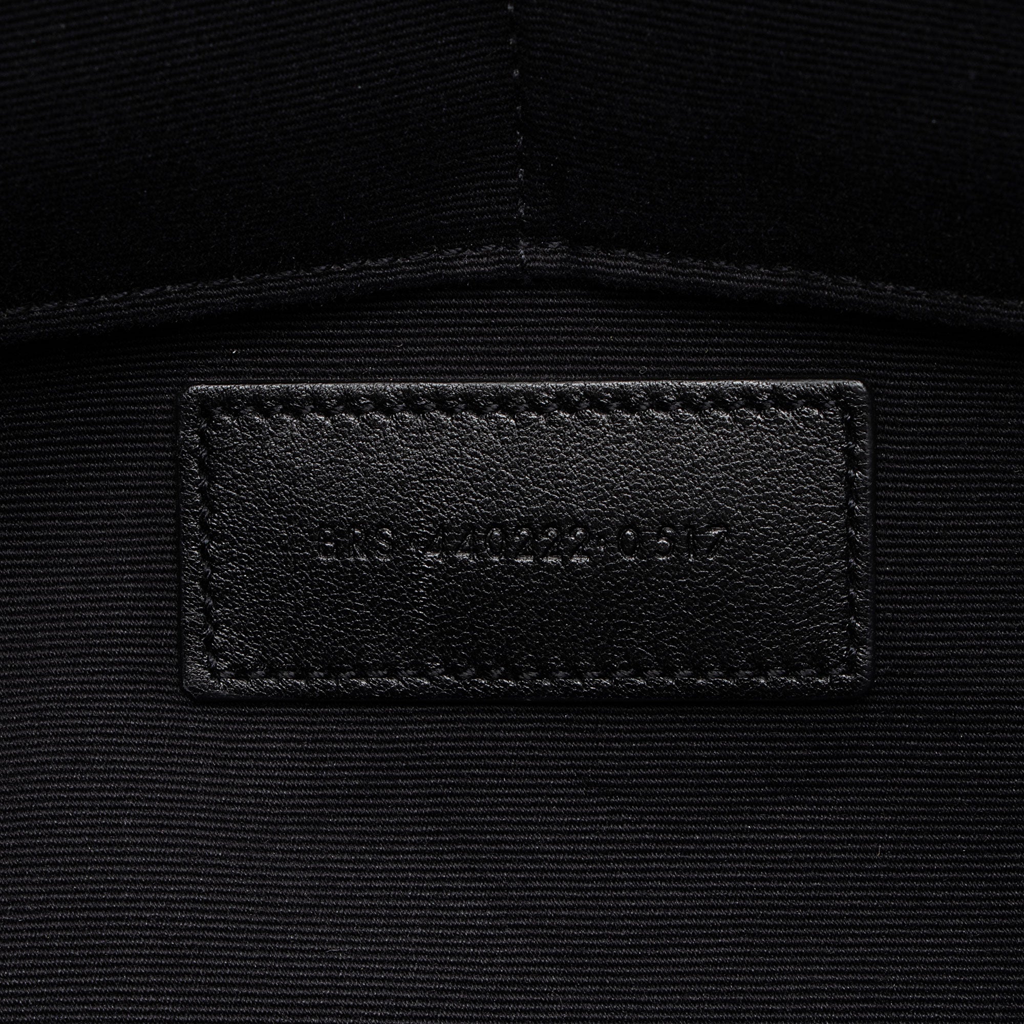 Saint Laurent Matelasse Calfskin Monogram Large Wristlet (SHF-Cxxp2w)
