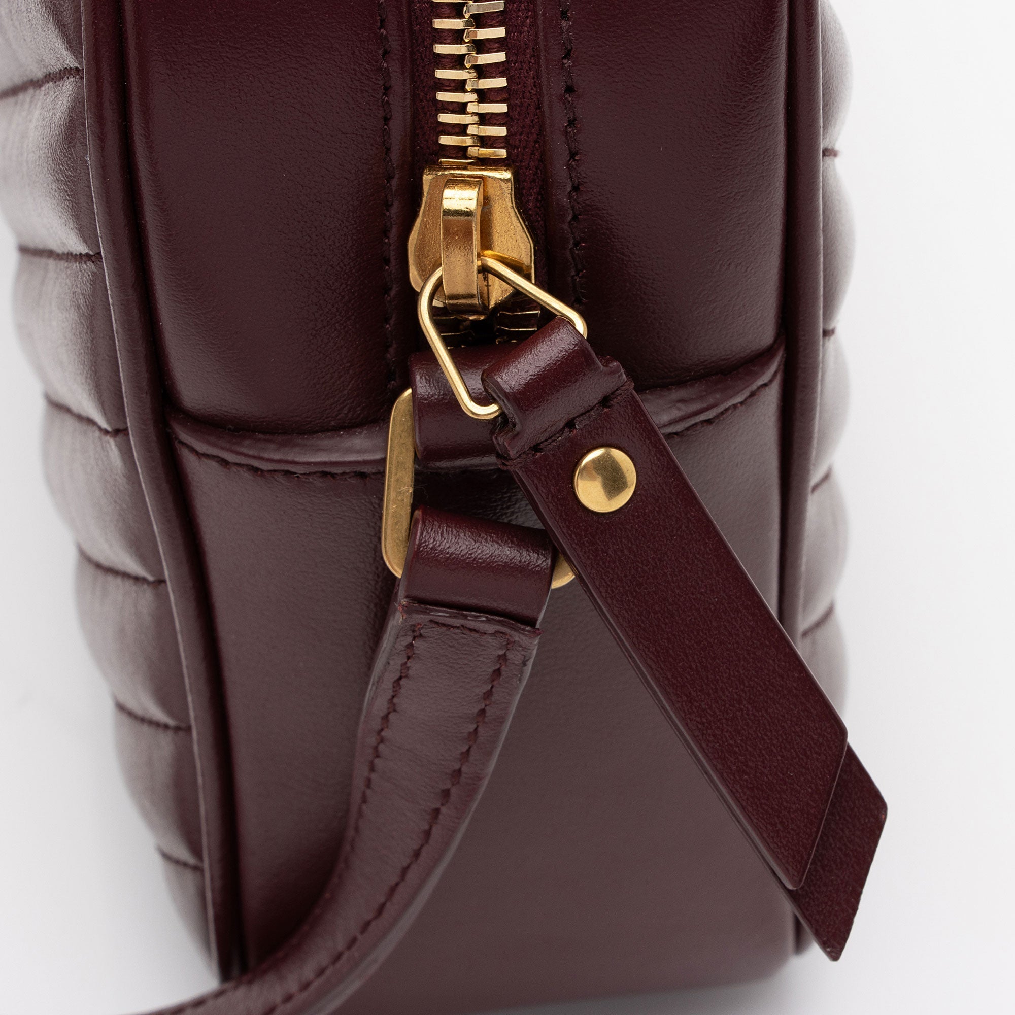 Saint Laurent Matelasse Calfskin Monogram Lou Camera Bag (SHF-sQ3XgD)