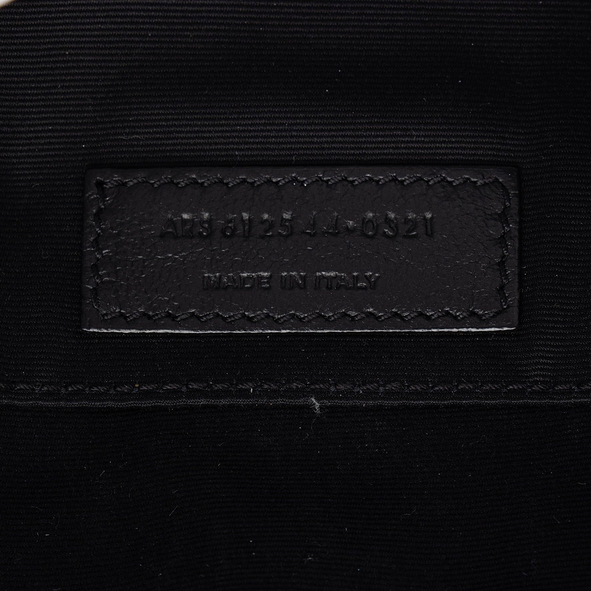 Saint Laurent Matelasse Calfskin Monogram Lou Camera Bag (SHF-sQ3XgD)