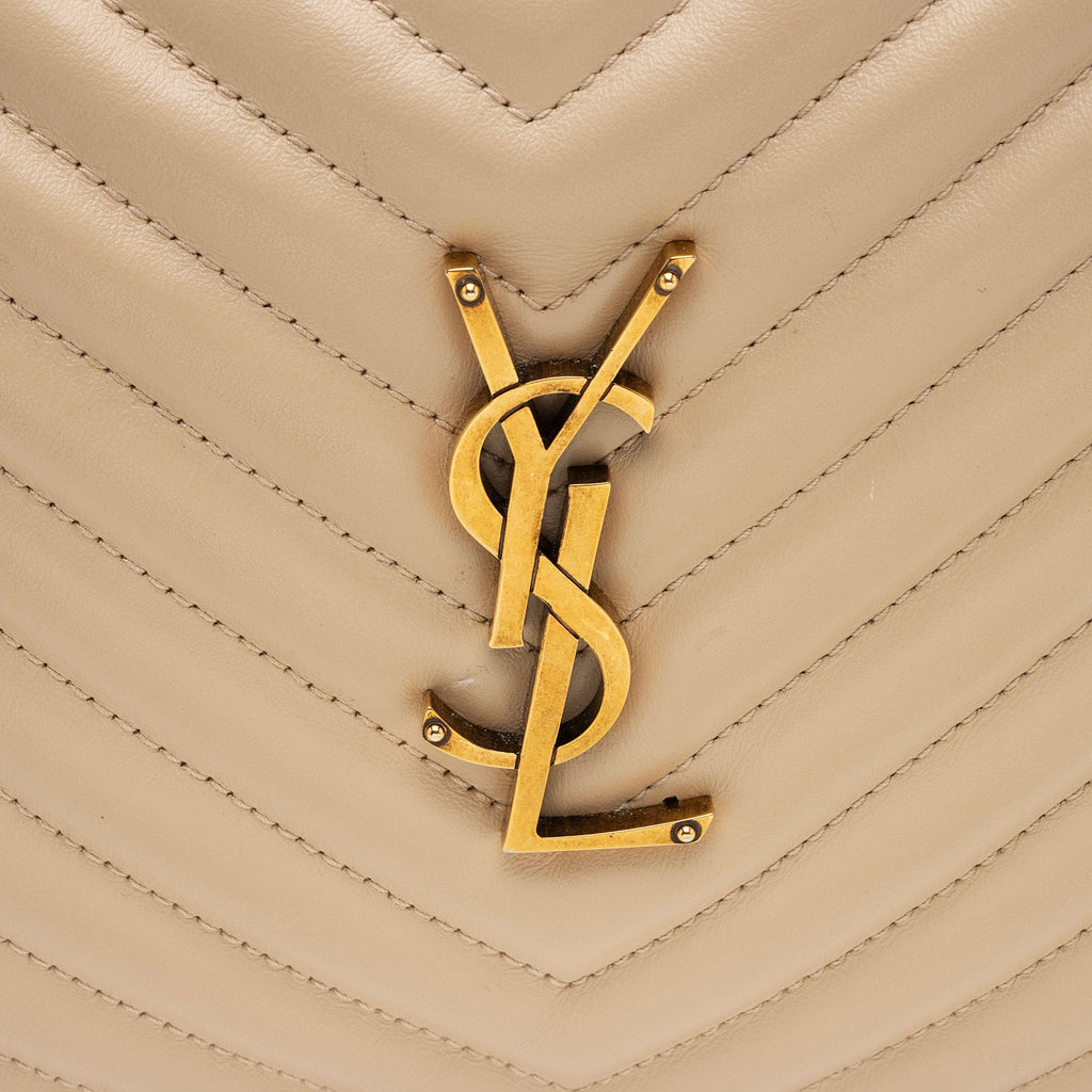 Saint Laurent Matelasse Calfskin Monogram Lou Camera Bag (SHF-IyIKNC)