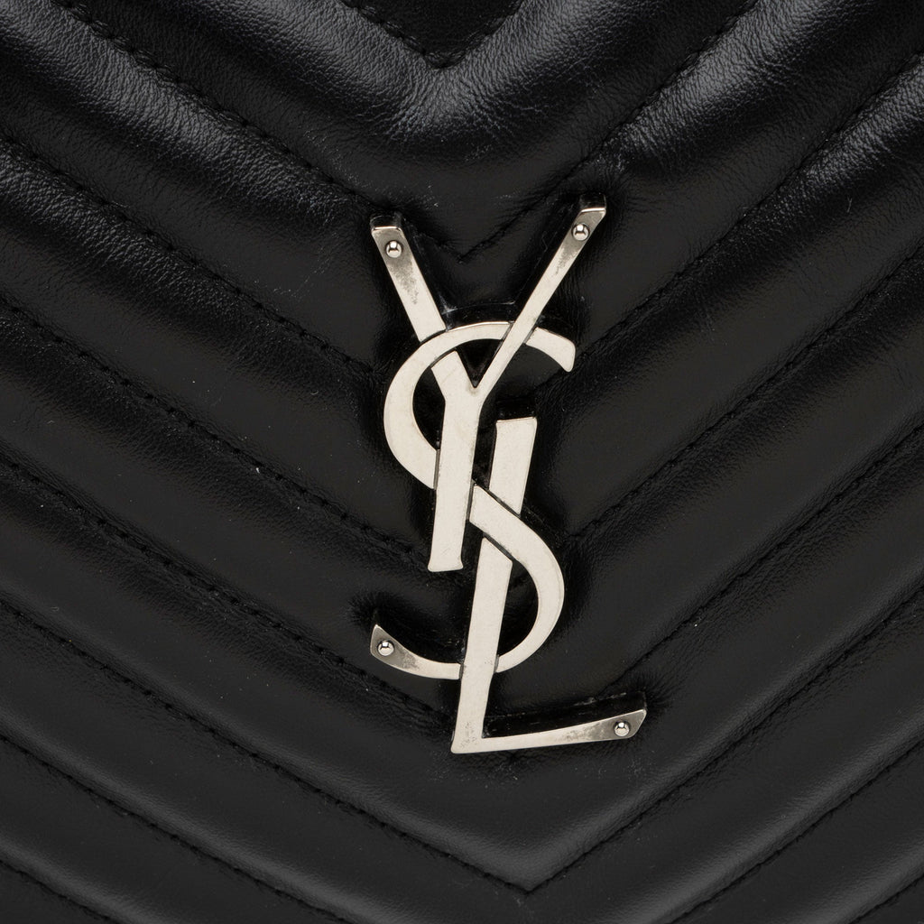 Saint Laurent Matelasse Calfskin Monogram Lou Camera Bag (SHF-jB3wqK)